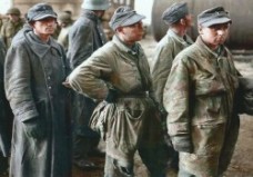 ナチスドイツ軍　降伏兵カラー写真
