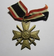 ナチスドイツ軍二級戦功十字章、実物