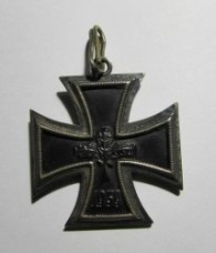 ドイツ軍戦後騎士十字章、実物