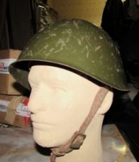 イタリア軍M33ヘルメット、実物