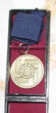 ナチスドイツ軍　SS8年勤続章　レプリカケース付き