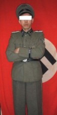 SS将校服実物着用例