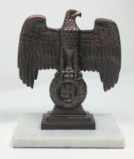 ナチスドイツ軍　ニュールンベルク鷲章　レプリカ　ブロンズ