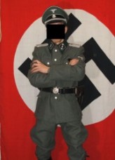 ナチス軍服でコスプレを!!!　ウール将校服着用例