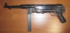 ナチスドイツ軍　MP40　モデルガン　マルシン製　実物マガジン付き　中古その1
