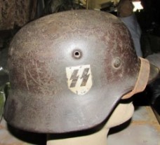ナチスドイツ軍　武装SSシングルデカール ヘルメット　実物