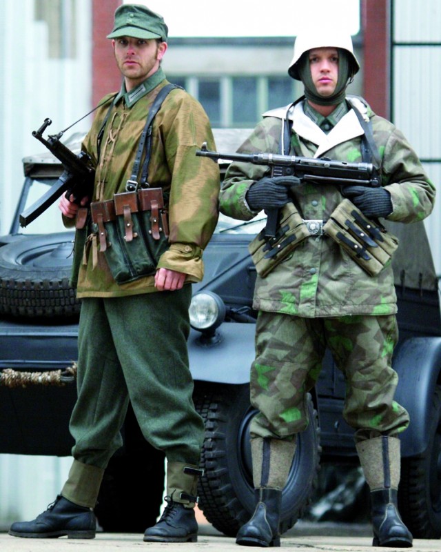 ドイツ人もナチスの軍服でコスプレ!!! | ナチス軍服販売 BWドイツ軍服