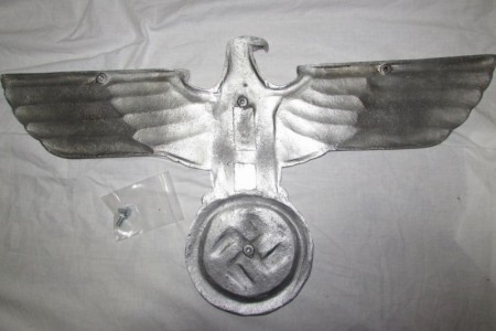 ナチスドイツ巨大な金属鷲章、レプリカ
