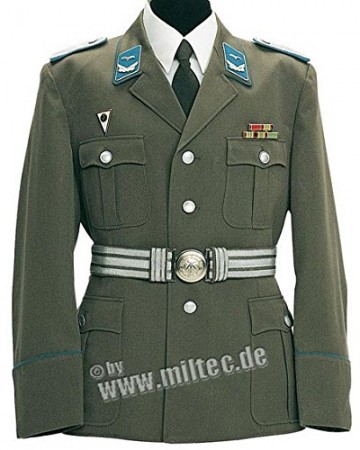 東ドイツ軍服、開襟将校服その1