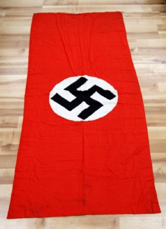 ナチスドイツ軍国旗、実物、28インチX78インチ