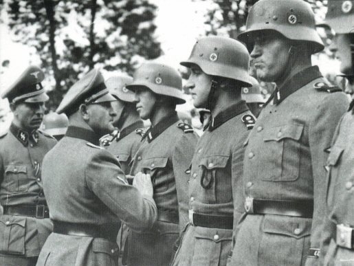 ゼップ大将の勲章授与式 | ナチス軍服販売 BWドイツ軍服販売 各国軍服