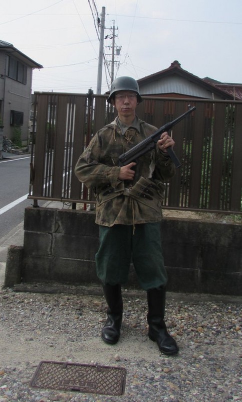 ナチス軍服を着てサバゲーを!!! | ナチス軍服販売 BWドイツ軍服