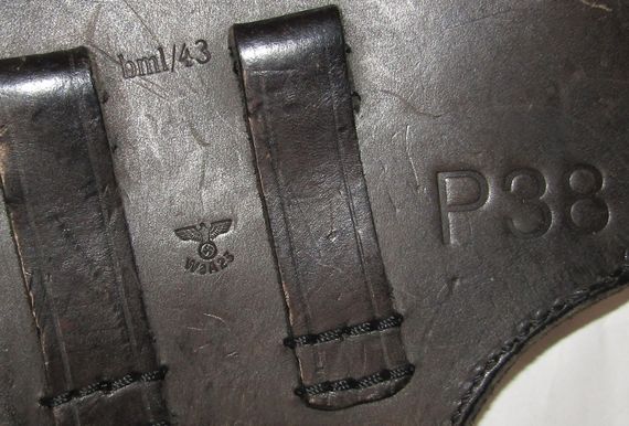 ナチスドイツ軍　P38ホルスター　実物ソックリ