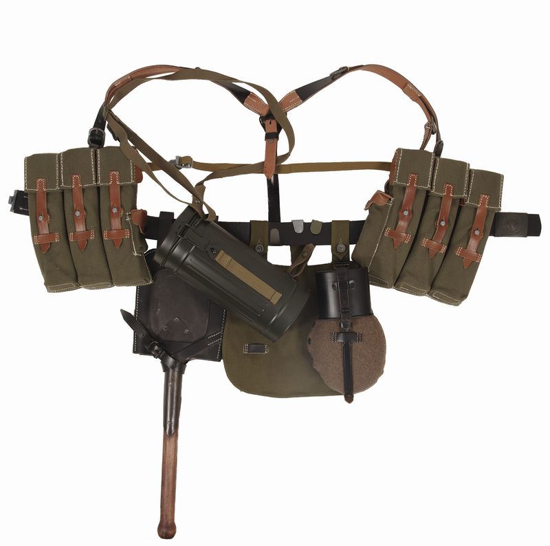 ナチスドイツ軍　下士官MP44　SS装備セット